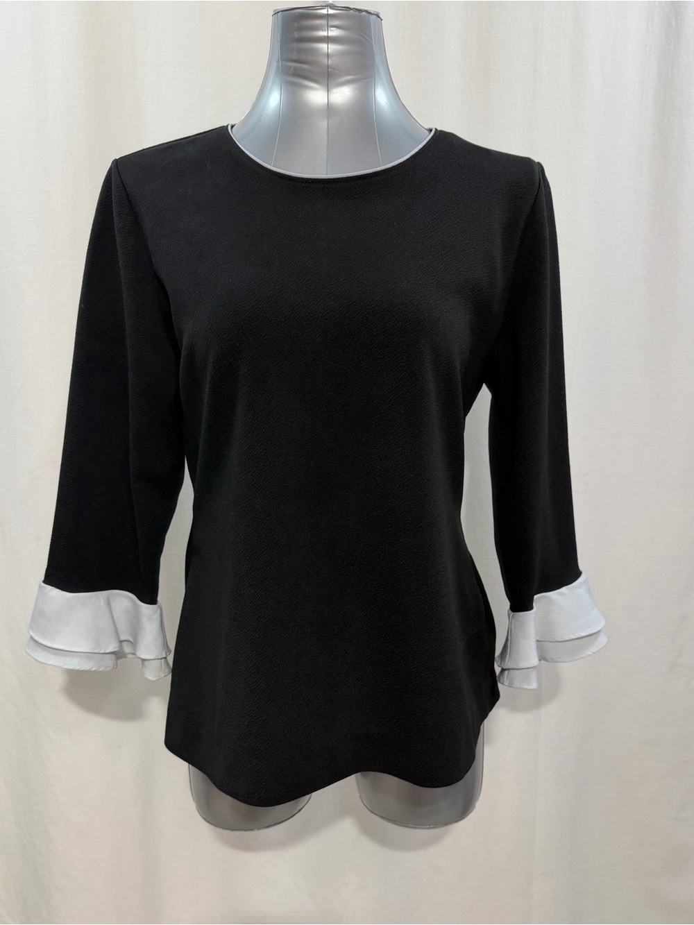 Karl Lagerfeld Paris Black Blouse White Tiered Ruffle Cuffs Top L. 1782